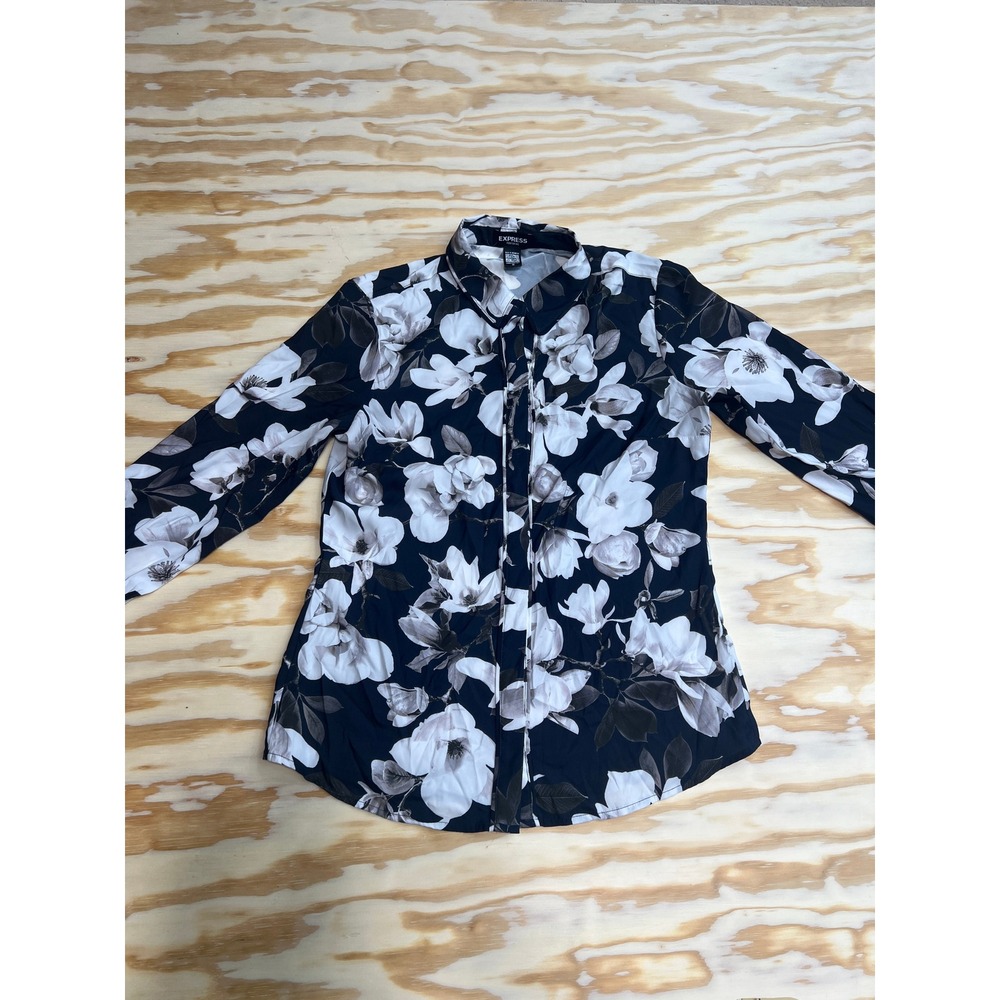 Express Portofino Shirt Womens XS Black White Floral Magnolia Button Up Blouse